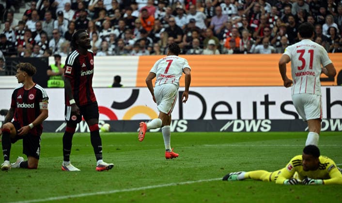 19.09.2026, xjhx, Fussball 1.Bundesliga, Eintracht Frankfurt - SC Freiburg v.l. Derry Scherhant (SC Freiburg) celebrate the goal, Der Torjubel zum 1:1 (DFL DFB REGULATIONS PROHIBIT ANY USE OF PHOTOGRAPHS as IMAGE SEQUENCES and or QUASI-VIDEO) Frankfurt am Main