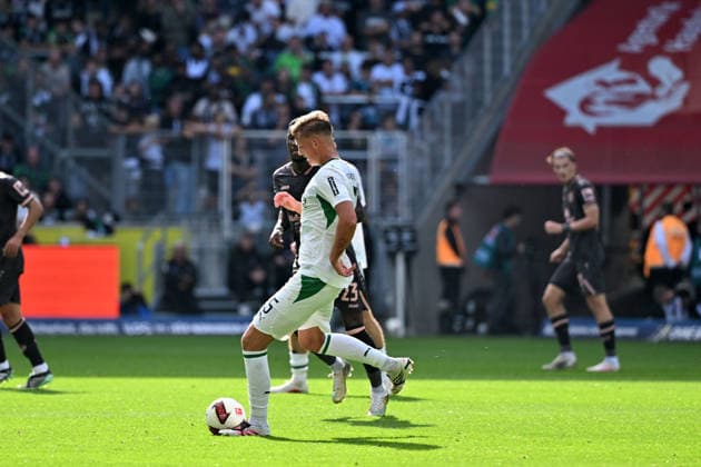 19.09.2026; Moenchengladbach; Fussball, Herren, Saison 2026 2027, Borussia Moenchengladbach vs. 1. FSV Mainz 05 Startelfdebut fier Jan Leszczynski (Gladbach) DFL regulations prohibit any use of photographs as image sequences and or quasi-video. ista-Borussia-Park Nordrhein-Westfalen Deutschland