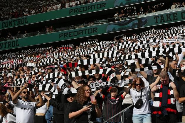 19.09.2026 xmgoodx Frankfurt am Main, Deutsche Bank Park Bundesliga Saison 2026 2027 Eintracht Frankfurt - SC Freiburg Eintracht Frankfurt Fans Fahnen, Banner Schals DFL DFB REGULATIONS PROHIBIT ANY USE OF PHOTOGRAPHS AS IMAGE SEQUENCES AND OR QUASI-VIDEO.