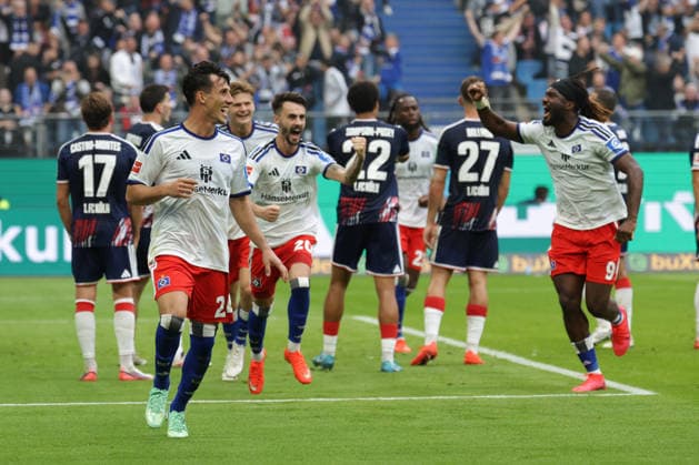 2026.09.19 xfsx Fussball 1. Bundesliga Hamburger Sportverein - 1.FC Koeln v.l. Der HSV feiert das 1:0 durch Nicolas Capaldo (Hamburger SV, 24) (DFL DFB regulations prohibit any use of photographs as image sequences and or quasi-video. Copyright: HMBxMedia FernandoxSoares