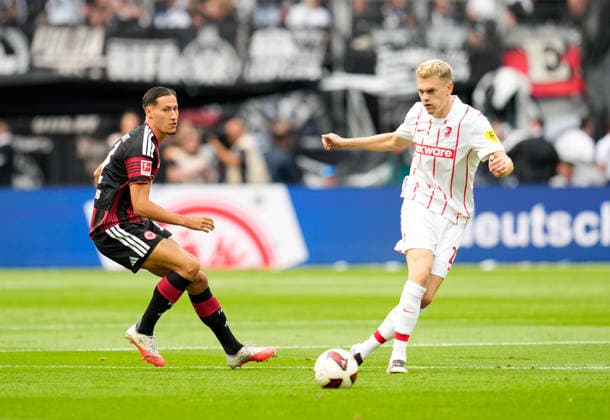 Younes Ebnoutalib (Eintracht Frankfurt, 11) gegen Matthias Ginter (SC Freiburg, 28). GER, Eintracht Frankfurt vs SC Freiburg, 1. Bundesliga, 4. Spieltag, Saison 2026-27, Deutsche Bank Park, Frankfurt, 19.09.2026 DFL REGULATIONS PROHIBIT ANY USE OF PHOTOGRAPHS AS IMAGE SEQUENCES AND OR QUASI-VIDEO Eintracht Frankfurt vs SC Freiburg, 1. Bundesliga, 4. Spieltag, Saison 2026-27, 19.09.2026 Frankfurt am Main Copyright: xEibner-Pressefoto ScottxColemanx EP_SCN