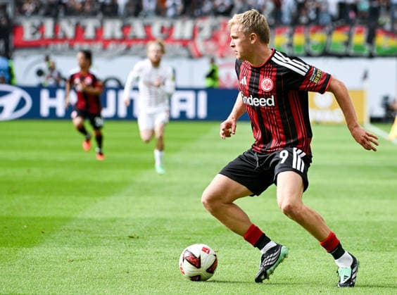 19.09.2026, xpsx, Fussball 1.Bundesliga, Eintracht Frankfurt - SC Freiburg v.l. Jonathan Jonny Burkardt (Eintracht Frankfurt) (DFL DFB REGULATIONS PROHIBIT ANY USE OF PHOTOGRAPHS as IMAGE SEQUENCES and or QUASI-VIDEO) emspor Frankfurt