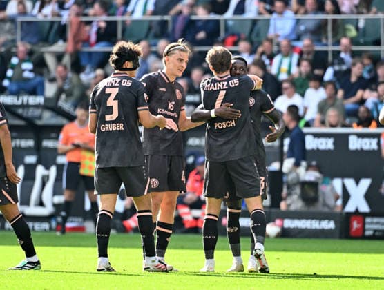 19.09.2026; Moenchengladbach; Fussball, Herren, Saison 2026 2027, Borussia Moenchengladbach vs. 1. FSV Mainz 05 Torjubel Mainz nach dem Tor zum 1-2; ganz rechts Torschuetze Sheraldo Becker (Mainz) DFL regulations prohibit any use of photographs as image sequences and or quasi-video. ista-Borussia-Park Nordrhein-Westfalen Deutschland