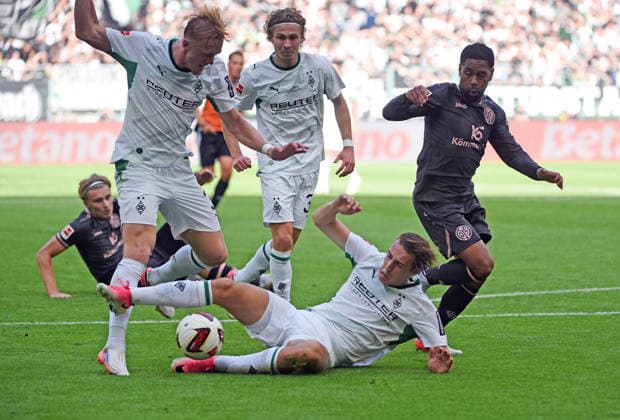19.09.2026, xhbx, Fussball 1.Bundesliga, Borussia Moenchengladbach - 1.FSV Mainz 05 v.l. Florian Neuhaus (Borussia Mönchengladbach) (DFL DFB REGULATIONS PROHIBIT ANY USE OF PHOTOGRAPHS as IMAGE SEQUENCES and or QUASI-VIDEO) Moenchengladbach
