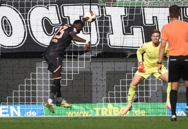 19.09.2026, xhbx, Fussball 1.Bundesliga, Borussia Moenchengladbach - 1.FSV Mainz 05 v.l. Goal scored, Tor zum 1:2 durch Sheraldo Becker (FSV Mainz 05) (DFL DFB REGULATIONS PROHIBIT ANY USE OF PHOTOGRAPHS as IMAGE SEQUENCES and or QUASI-VIDEO) Moenchengladbach
