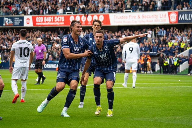 Camiel Neghli goal celebration after he doubles the lead during the Championship match between Millwall and West Ham at the The Den in London UK (Elliot Legg Sports Press Photo) Copyright: x(ElliotxLegg SportsxPressxPhoto)x Sportspressphoto_SPR234546