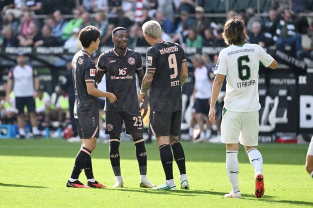 Jubel 1:2, v.li., Jae sung Lee (Mainz 05), Sheraldo Becker (Mainz 05), Phillip Tietz (Mainz 05) 19.09.2026, Fussball 1. Bundesliga, Saison 2026 2027, 4. Spieltag, Borussia Mönchengladbach - 1. FSV Mainz 05 DFL regulations prohibit any use of photographs as image sequences and or quasi-video Moenchengladbach Ista-Borussia-Park Nordrhein Westfalen Deutschland