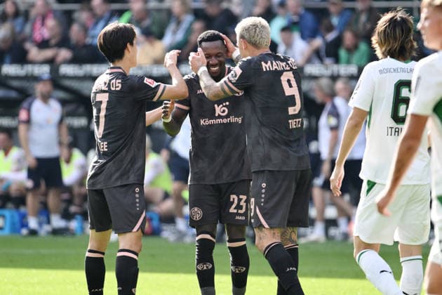 Jubel 1:2, v.li., Jae sung Lee (Mainz 05), Sheraldo Becker (Mainz 05), Phillip Tietz (Mainz 05) 19.09.2026, Fussball 1. Bundesliga, Saison 2026 2027, 4. Spieltag, Borussia Mönchengladbach - 1. FSV Mainz 05 DFL regulations prohibit any use of photographs as image sequences and or quasi-video Moenchengladbach Ista-Borussia-Park Nordrhein Westfalen Deutschland