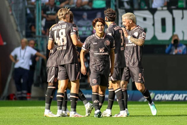 19.09.2026, GER, Fussball, Herren, Bundesliga , 1. Bundesliga, Saison 2026 2027, VfL Borussia Mönchengladbach - FSV Mainz 05 Sheraldo Becker (M05) Torjubel, jubelt mit seiner Mannschaft nach dem Treffer zum 1:2 Copyright: xSvenxHanischx