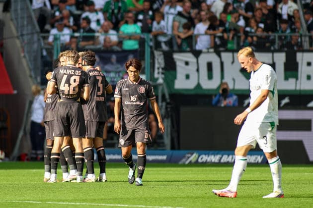 19.09.2026, GER, Fussball, Herren, Bundesliga , 1. Bundesliga, Saison 2026 2027, VfL Borussia Mönchengladbach - FSV Mainz 05 Sheraldo Becker (M05) Torjubel, jubelt mit seiner Mannschaft nach dem Treffer zum 1:2 Copyright: xSvenxHanischx