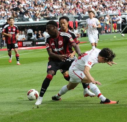19.09.2026 xmgoodx Frankfurt am Main, Deutsche Bank Park Bundesliga Saison 2026 2027 Eintracht Frankfurt - SC Freiburg Lilian Brassier (3, Eintracht Frankfurt) gegen Yuito Suzuki (Freiburg) DFL DFB REGULATIONS PROHIBIT ANY USE OF PHOTOGRAPHS AS IMAGE SEQUENCES AND OR QUASI-VIDEO.
