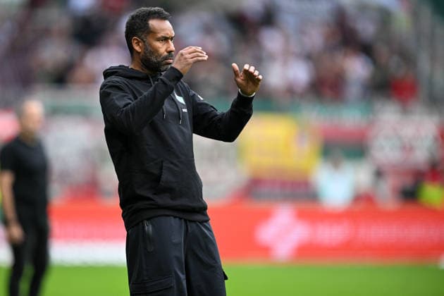 1. Bundesliga: SV Werder Bremen - FC Augsburg am 19.09.2026 im Weserstadion in Bremen Trainer Daniel Thioune (Bremen) unzufrieden, enttäuscht, enttaeuscht, niedergeschlagen.