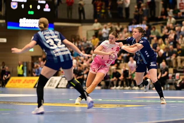Handball I Frauen I Saison 2026-2027 I Bundesliga I 4. Spieltag I Buxtehuder SV - HSG Bensheim-Auerbach I 19.09.2026 Lena Sophia Degenhardt (8, HSG Bensheim Auerbach) Lin Luck (51, Buxtehuder Sportverein) Buxtehude Halle Nord (Neu) Niedersachsen Deutschland Copyright: xLobeca FelixxWeißbergx