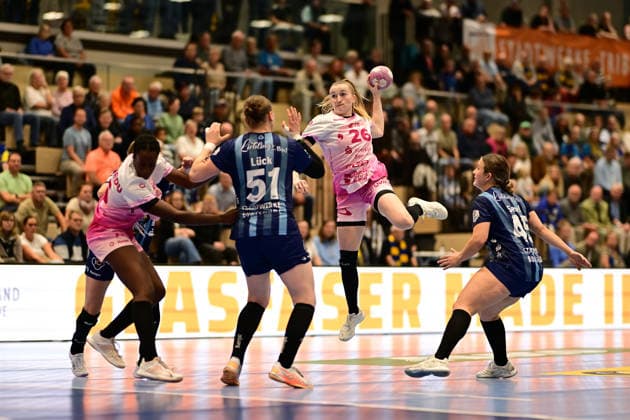 Handball I Frauen I Saison 2026-2027 I Bundesliga I 4. Spieltag I Buxtehuder SV - HSG Bensheim-Auerbach I 19.09.2026 Wurf Cara Reuthal (26, HSG Bensheim Auerbach) Buxtehude Halle Nord (Neu) Niedersachsen Deutschland Copyright: xLobeca FelixxWeißbergx