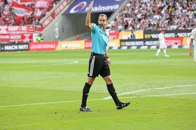 19.09.2026 xmgoodx Frankfurt am Main, Deutsche Bank Park Bundesliga Saison 2026 2027 Eintracht Frankfurt - SC Freiburg Freisteller Schiedsrichter Sören Storks DFL DFB REGULATIONS PROHIBIT ANY USE OF PHOTOGRAPHS AS IMAGE SEQUENCES AND OR QUASI-VIDEO.