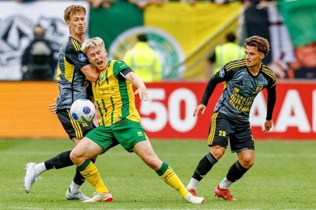 DEN HAAG , 19-09-2026 , WerkTalent Stadium , season 2026 2027 , Dutch Eredivisie football , match between ADO Den Haag and Cambuur , picture shows ADO Den Haag player Juho Kilo vs SC Cambuur player Mathieu Maertens ADO - Cambuur  x207260863x Copyright: