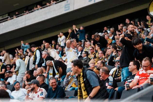 Deutschland: Fussball 3. Liga 2026 - 2027, 7. Spieltag - Alemannia Aachen vs Fortuna Düsseldorf - Tivoli (Aachen): Aachen - Fan fassungslos nach vergebener Großchance auf Tor, Emotionen, Enttäuschung Copyright: xThiemoxRudolphx