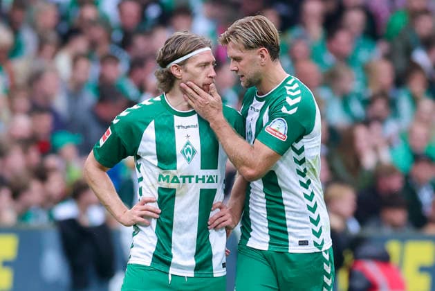 Mitchell Weiser (Werder Bremen) und Niclas Fuellkrug (Werder Bremen) schauen enttaeuscht waehrend des spiels der 1. Bundesliga zwischen SV Werder Bremen und FC Augsburg, Weserstadion am 19. September 2026 in Bremen, Deutschland. (Foto von Marco Steinbrenner DeFodi Images) +++ Mitchell Weiser (Werder Bremen) und Niclas Fuellkrug (Werder Bremen) look dejected during the Bundesliga match between SV Werder Bremen and FC Augsburg at Weserstadion on September 19, 2026 in Bremen, Germany. (Photo by Marco Steinbrenner DeFodi Images) DFB DFL REGULATIONS PROHIBIT ANY USE OF PHOTOGRAPHS AS IMAGE SEQUENCES AND OR QUASI-VIDEO. (Photo by Marco Steinbrenner DeFodi Images) -