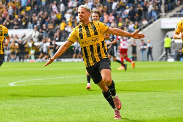 Lukas Scepanik (Alemannia Aachen, 7) jubelt über sein Tor zum 1:0, Jubel, Torjubel, Torerfolg, celebrate the goal, goal, celebration, Jubel ueber das Tor, optimistisch, Action, Aktion , 19.09.2026, Aachen (Deutschland), Fussball, 3. Liga, TSV Alemannia Aachen - Fortuna Düsseldorf, Fussball, 3. Liga, TSV Alemannia Aachen - Fortuna Düsseldorf, DFB DFL REGULATIONS PROHIBIT ANY USE OF PHOTOGRAPHS AS IMAGE SEQUENCES AND OR QUASI-VIDEO.