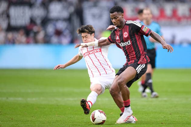 Fußball, 1. Bundesliga, 20260919, SG Eintracht Frankfurt - SC Freiburg. Im Bild 3:0 14:5 25:2 Kampf Position Eckball. Frankfurt Deutsche Bank Park Hessen Deutschland Copyright: Passion2Press MarkusxFischerx