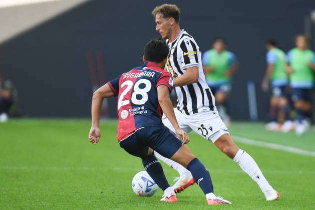 SOCCER - Serie A - Udinese Calcio vs. Cagliari Calcio Photo by IPA ABACAPRESS.COM88712848 - Udinese s Mergim Vojvoda in action against Cagliari s Boris Radunovic during the Udinese Calcio vs. Cagliari Calcio Serie A soccer match in Udine, Italy, on September 19, 2026 Udine Italy  Copyright: xIPAxSport ABACAx