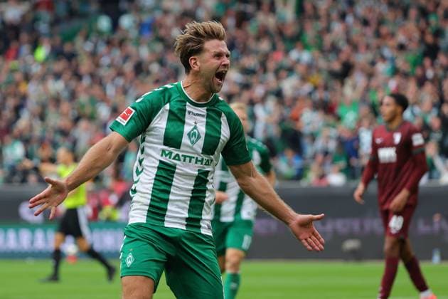 19.09.26, GER, Fussball, 1.FBL Männer, 4. Spieltag, Saison2026 2027, SV Werder Bremen vs. FC Augsburg Torjubel Jubel. Torschütze Torschuetze Niclas Füllkrug Niclas Fuellkrug (SV Werder Bremen 10) jubelt ueber das Tor zum 2:2 Bremen Weserstadion Bremen Germany Copyright: xnordphotoxGmbHx xTauchnitzx