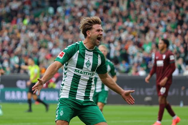 19.09.26, GER, Fussball, 1.FBL Männer, 4. Spieltag, Saison2026 2027, SV Werder Bremen vs. FC Augsburg Torjubel Jubel. Torschütze Torschuetze Niclas Füllkrug Niclas Fuellkrug (SV Werder Bremen 10) jubelt ueber das Tor zum 2:2 Bremen Weserstadion Bremen Germany Copyright: xnordphotoxGmbHx xTauchnitzx