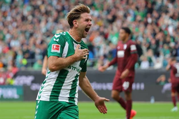 19.09.26, GER, Fussball, 1.FBL Männer, 4. Spieltag, Saison2026 2027, SV Werder Bremen vs. FC Augsburg Torjubel Jubel. Torschütze Torschuetze Niclas Füllkrug Niclas Fuellkrug (SV Werder Bremen 10) jubelt ueber das Tor zum 2:2 Bremen Weserstadion Bremen Germany Copyright: xnordphotoxGmbHx xTauchnitzx