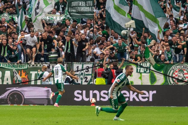 Deutschland: Fussball 1. Bundesliga, 4. Spieltag 2026 2027, Werder Bremen - FC Augsburg am 19.09.2026 in Bremen (Weserstadion): Tor zum 2:2 Niclas Füllkrug (Werder Bremen, 10) Jubel, Freude, Torjubel, Emotionen Copyright: xSvenxHeidmannx