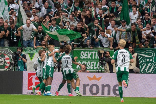 Deutschland: Fussball 1. Bundesliga, 4. Spieltag 2026 2027, Werder Bremen - FC Augsburg am 19.09.2026 in Bremen (Weserstadion): Tor zum 2:2 Niclas Füllkrug (Werder Bremen, 10) Jubel, Freude, Torjubel, Emotionen Copyright: xSvenxHeidmannx