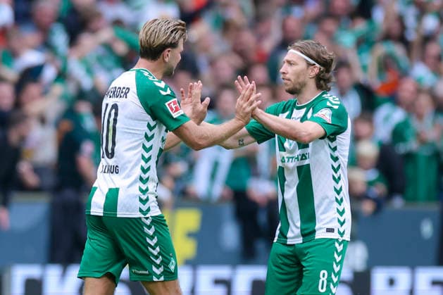 Mitchell Weiser (Werder Bremen) bejubelt seinen Treffer zum 3:2 mit Niclas Fuellkrug (Werder Bremen) waehrend des spiels der 1. Bundesliga zwischen SV Werder Bremen und FC Augsburg, Weserstadion am 19. September 2026 in Bremen, Deutschland. (Foto von Marco Steinbrenner DeFodi Images) +++ Mitchell Weiser (Werder Bremen) celebrates after scoring his teams third Goal with Niclas Fuellkrug (Werder Bremen) during the Bundesliga match between SV Werder Bremen and FC Augsburg at Weserstadion on September 19, 2026 in Bremen, Germany. (Photo by Marco Steinbrenner DeFodi Images) DFB DFL REGULATIONS PROHIBIT ANY USE OF PHOTOGRAPHS AS IMAGE SEQUENCES AND OR QUASI-VIDEO. (Photo by Marco Steinbrenner DeFodi Images) -