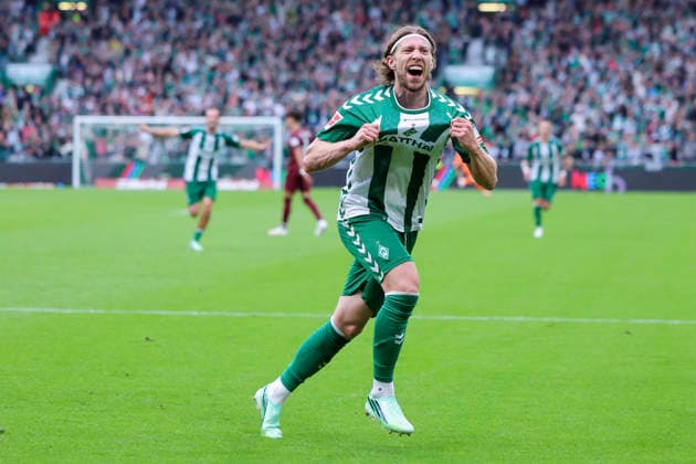 Mitchell Weiser (Werder Bremen) bejubelt seinen Treffer zum 3:2 waehrend des spiels der 1. Bundesliga zwischen SV Werder Bremen und FC Augsburg, Weserstadion am 19. September 2026 in Bremen, Deutschland. (Foto von Marco Steinbrenner DeFodi Images) +++ Mitchell Weiser (Werder Bremen) celebrates after scoring his teams third Goal during the Bundesliga match between SV Werder Bremen and FC Augsburg at Weserstadion on September 19, 2026 in Bremen, Germany. (Photo by Marco Steinbrenner DeFodi Images) DFB DFL REGULATIONS PROHIBIT ANY USE OF PHOTOGRAPHS AS IMAGE SEQUENCES AND OR QUASI-VIDEO. (Photo by Marco Steinbrenner DeFodi Images) -