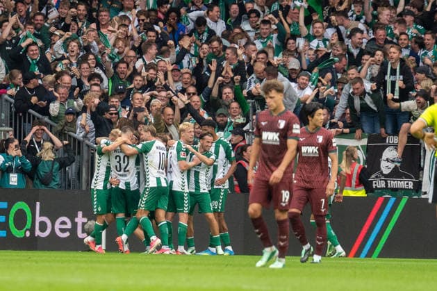 Deutschland: Fussball 1. Bundesliga, 4. Spieltag 2026 2027, Werder Bremen - FC Augsburg am 19.09.2026 in Bremen (Weserstadion): Tor zum 3:2 Mitchell Weiser (Werder Bremen, 8) Jubel, Freude, Torjubel, Emotionen Copyright: xSvenxHeidmannx