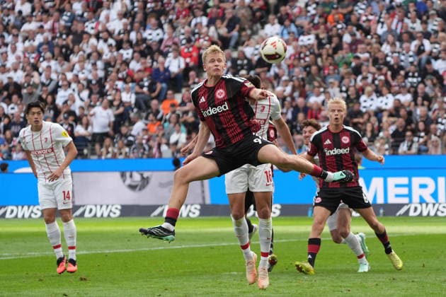 Chance Jonathan Burkardt (Eintracht Frankfurt) - 19.09.2026 Bundesliga, Saison 26 27: Eintracht Frankfurt vs. SC Freiburg, Deutsche Bank Park, 4. Spieltag