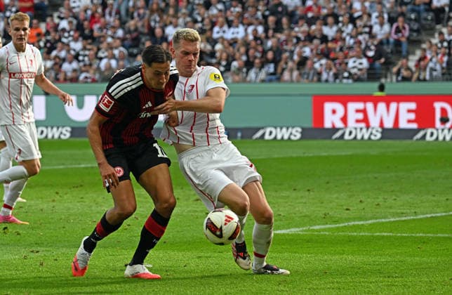 19.09.2026, xjhx, Fussball 1.Bundesliga, Eintracht Frankfurt - SC Freiburg v.l. Younes Ebnoutalib (Eintracht Frankfurt), Matthias Ginter (SC Freiburg) (DFL DFB REGULATIONS PROHIBIT ANY USE OF PHOTOGRAPHS as IMAGE SEQUENCES and or QUASI-VIDEO) Frankfurt am Main