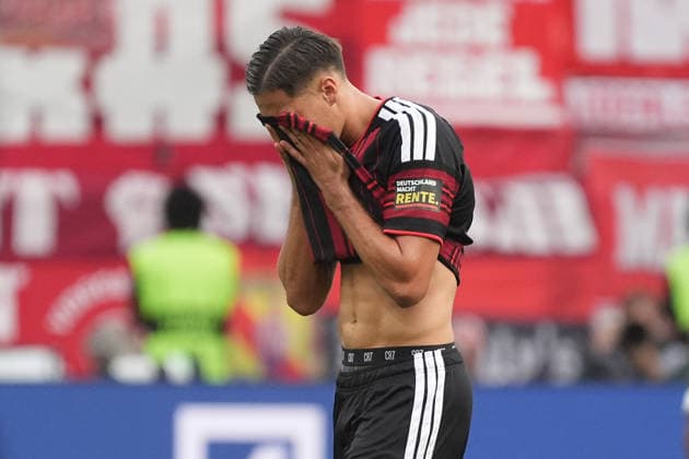 Younes Ebnoutalib (Eintracht Frankfurt) enttäiuscht nach dem 2:2 - 19.09.2026 Bundesliga, Saison 26 27: Eintracht Frankfurt vs. SC Freiburg, Deutsche Bank Park, 4. Spieltag