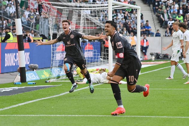Jubel 2:3 Eric Martel (Mainz 05), rechts Nadiem Amiri (Mainz 05) 19.09.2026, Fussball 1. Bundesliga, Saison 2026 2027, 4. Spieltag, Borussia Mönchengladbach - 1. FSV Mainz 05 DFL regulations prohibit any use of photographs as image sequences and or quasi-video Moenchengladbach Ista-Borussia-Park Nordrhein Westfalen Deutschland