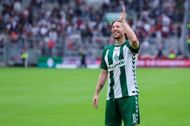 Mitchell Weiser (Werder Bremen) jubelt waehrend des spiels der 1. Bundesliga zwischen SV Werder Bremen und FC Augsburg, Weserstadion am 19. September 2026 in Bremen, Deutschland. (Foto von Marco Steinbrenner DeFodi Images) +++ Mitchell Weiser (Werder Bremen) cheers during the Bundesliga match between SV Werder Bremen and FC Augsburg at Weserstadion on September 19, 2026 in Bremen, Germany. (Photo by Marco Steinbrenner DeFodi Images) DFB DFL REGULATIONS PROHIBIT ANY USE OF PHOTOGRAPHS AS IMAGE SEQUENCES AND OR QUASI-VIDEO. (Photo by Marco Steinbrenner DeFodi Images) -