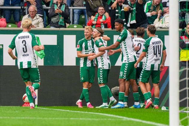 Tor zum 3:2 für Werder Bremen durch Mitchell Weiser (Werder Bremen, 8), Torjubel, Freude, Emotionen, Deutschland: Fussball, Bundesliga, Saison 2026 27, 4. Spieltag, 19.09.2026, Werder Bremen vs FC Augsburg, Weserstadion (Bremen) Copyright: xLeonxFrickx
