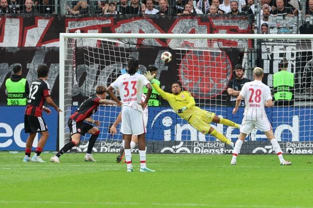 Torwart Noah Atubolu (Eintracht Frankfurt , Nr. 1), Eintracht Frankfurt - SC Freiburg, Bundesliga, BL, Saison 2026 2027, 4. Spiel, 19.09.2026, Frankfurt Deutsche Bank Park Deutschland