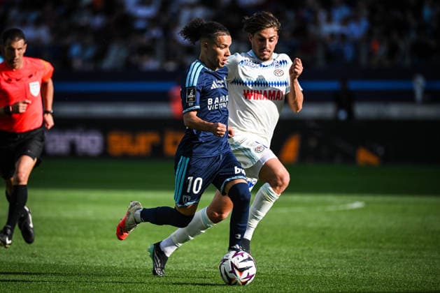September 19, 2026, Paris, France, France: Ilan KEBBAL of Paris FC and Diogo SOUSA of Strasbourg during the Ligue 1 match between Paris FC and RC Strasbourg at Jean-Bouin Stadium on September 19, 2026 in Paris, France. Paris FC V Racing Club De Strasbourg - Ligue 1  - ZUMAm308 20260919_zsp_m308_003 Copyright: xMatthieuxMirvillex