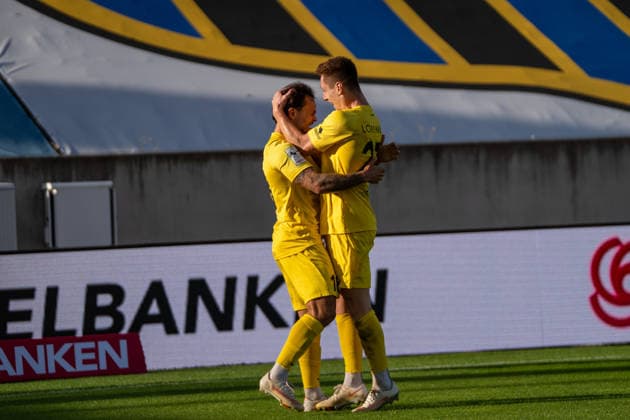 Niklas Pollex (SG Sonnenhof Großaspach, 18) jubelt nach seinem Treffer zum 0:1 mit Loris Maier (SG Sonnenhof Großaspach, 27), 1. FC Saarbruecken vs. SG Sonnenhof Großaspach, Fussball, 3. Liga, 7. Spieltag, 19.09.2026, DFB regulations prohibit any use of photographs as image sequences and or quasi-video Saarbruecken Saarland Deutschland