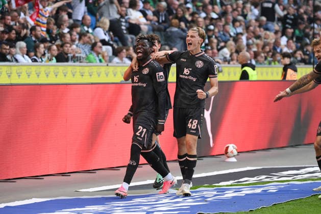 Jubel 2:4 Danny da Costa (Mainz 05), Eric Martel (Mainz 05), Kacper Potulski (Mainz 05), v.li. 19.09.2026, Fussball 1. Bundesliga, Saison 2026 2027, 4. Spieltag, Borussia Mönchengladbach - 1. FSV Mainz 05 DFL regulations prohibit any use of photographs as image sequences and or quasi-video Moenchengladbach Ista-Borussia-Park Nordrhein Westfalen Deutschland