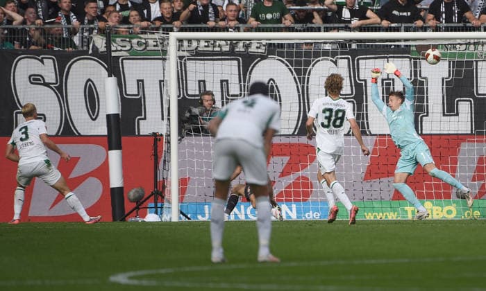 19.09.2026, xhbx, Fussball 1.Bundesliga, Borussia Moenchengladbach - 1.FSV Mainz 05 v.l. Goal scored, Tor zum 2:2 durch Isac Lidberg (Borussia Mönchengladbach) (DFL DFB REGULATIONS PROHIBIT ANY USE OF PHOTOGRAPHS as IMAGE SEQUENCES and or QUASI-VIDEO) Moenchengladbach