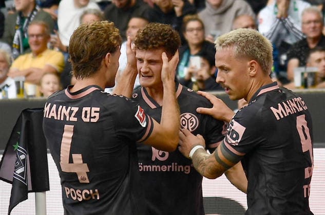19.09.2026, xhbx, Fussball 1.Bundesliga, Borussia Moenchengladbach - 1.FSV Mainz 05 v.l. Torjubel, Goal celebration, celebrate the goal 2;3 durch Eric Martel (FSV Mainz 05) (DFL DFB REGULATIONS PROHIBIT ANY USE OF PHOTOGRAPHS as IMAGE SEQUENCES and or QUASI-VIDEO) Moenchengladbach