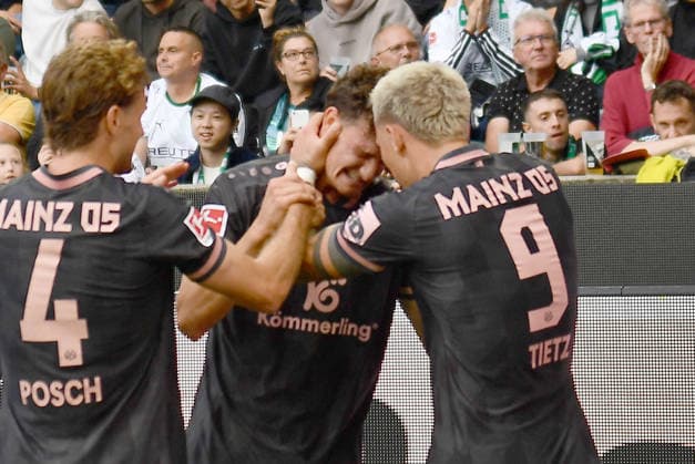 19.09.2026, xhbx, Fussball 1.Bundesliga, Borussia Moenchengladbach - 1.FSV Mainz 05 v.l. Torjubel, Goal celebration, celebrate the goal 2;3 durch Eric Martel (FSV Mainz 05) (DFL DFB REGULATIONS PROHIBIT ANY USE OF PHOTOGRAPHS as IMAGE SEQUENCES and or QUASI-VIDEO) Moenchengladbach