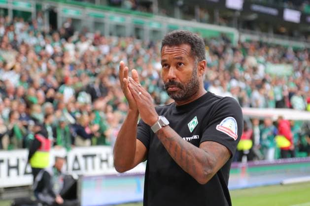 19.09.26, GER, Fussball, 1.FBL Männer, 4. Spieltag, Saison2026 2027, SV Werder Bremen vs. FC Augsburg Spielende Endstand 3:2. Dank an die Fans nach dem Spiel Trainer Daniel Thioune (SV Werder Bremen) Bremen Weserstadion Bremen Germany Copyright: xnordphotoxGmbHx xTauchnitzx