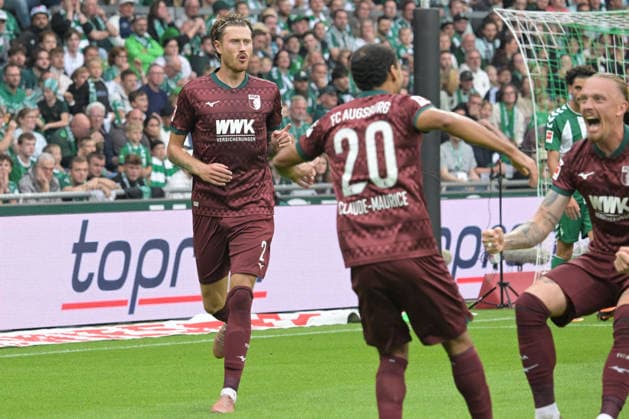 Torjubel nach seinem 0:2, Calvin Brackelmann (FC Augsburg 2), SV Werder Bremen - FC Augsburg, Fussball, Bundesliga, DFL, 19.9.2026 DFB regulations prohibit any use of photographs as image sequences and or quasi-video Bremen Bremen Deutschland
