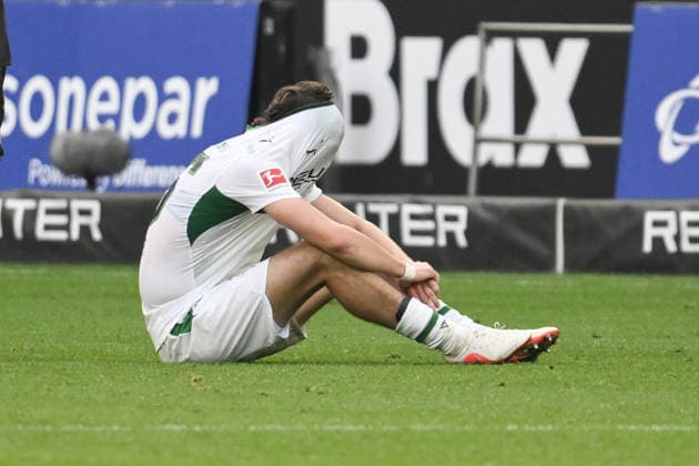 Lukas Ullrich (Borussia Moenchengladbach) nach dem Abpfiff 19.09.2026, Fussball 1. Bundesliga, Saison 2026 2027, 4. Spieltag, Borussia Mönchengladbach - 1. FSV Mainz 05 DFL regulations prohibit any use of photographs as image sequences and or quasi-video Moenchengladbach Ista-Borussia-Park Nordrhein Westfalen Deutschland