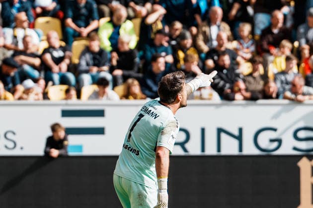 Deutschland: Fussball 3. Liga 2026 - 2027, 7. Spieltag - Alemannia Aachen vs Fortuna Düsseldorf - Tivoli (Aachen): Manuel Riemann (Alemannia Aachen, 1) schreit, gibt Anweisungen, laut Copyright: xThiemoxRudolphx